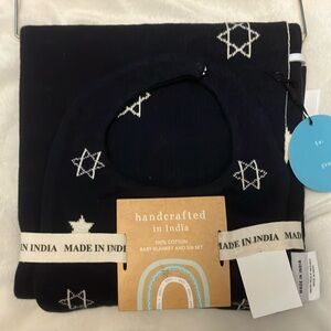 NWT NEW BABY BLANKET & BIB GIFT SET Navy Blue/Cream stars HANUKKAH